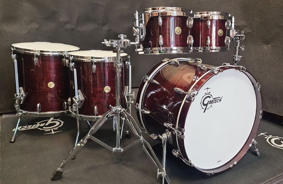 Gretsch USA Custom Walnut Lackiert-side